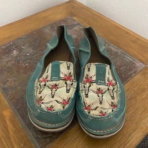 Women’s Ariat Cruisers